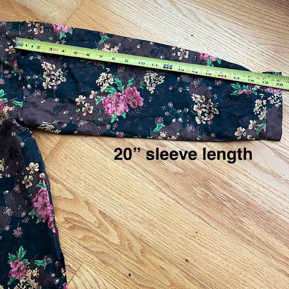 Vintage Silk Floral Pattern Blouse by Bogari Size Small - Picture 8 of 9